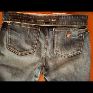 Guess Jeans 1981 Mid Rise CURVE X